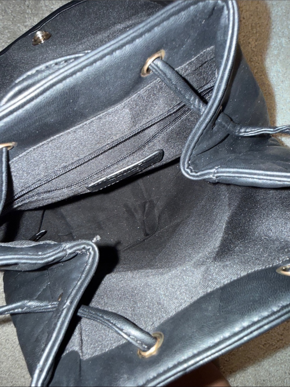 Quilted Black Drawstring Backpack - Picture 4 of 7